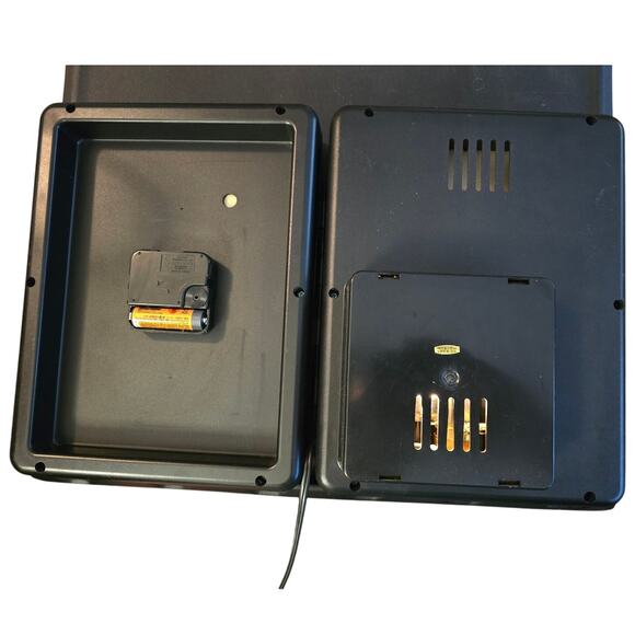 Hinged‎ Clock w/ NYC Skyline w/Twin Towers w/ Fiber Optic Color Changing Lights - Picture 4 of 11